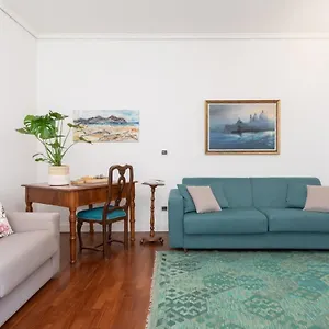 Colombina With Canal View Apartment Venice